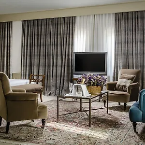 https://gran-hotel-la-perla.sansebastianhotels.net